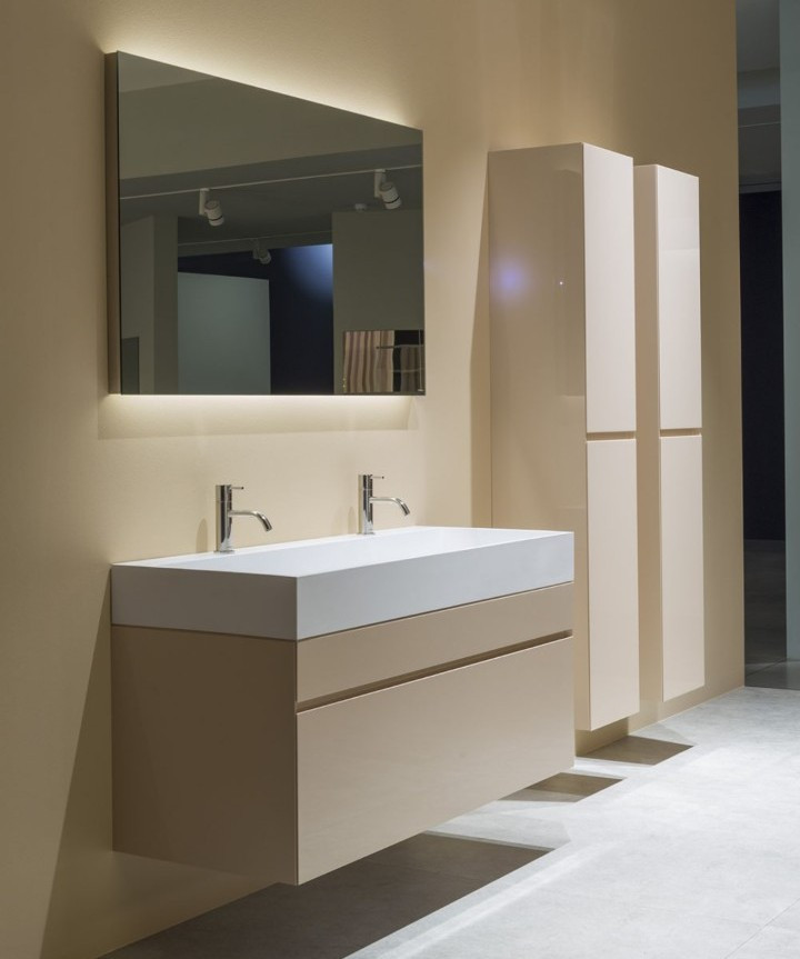 Дзеркало з LED підсвіткою по розмірам замовника