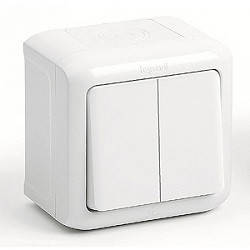 Вимикач двоклавішний 10А IP44 Legrand Forix (Quteo) (білий) 782362