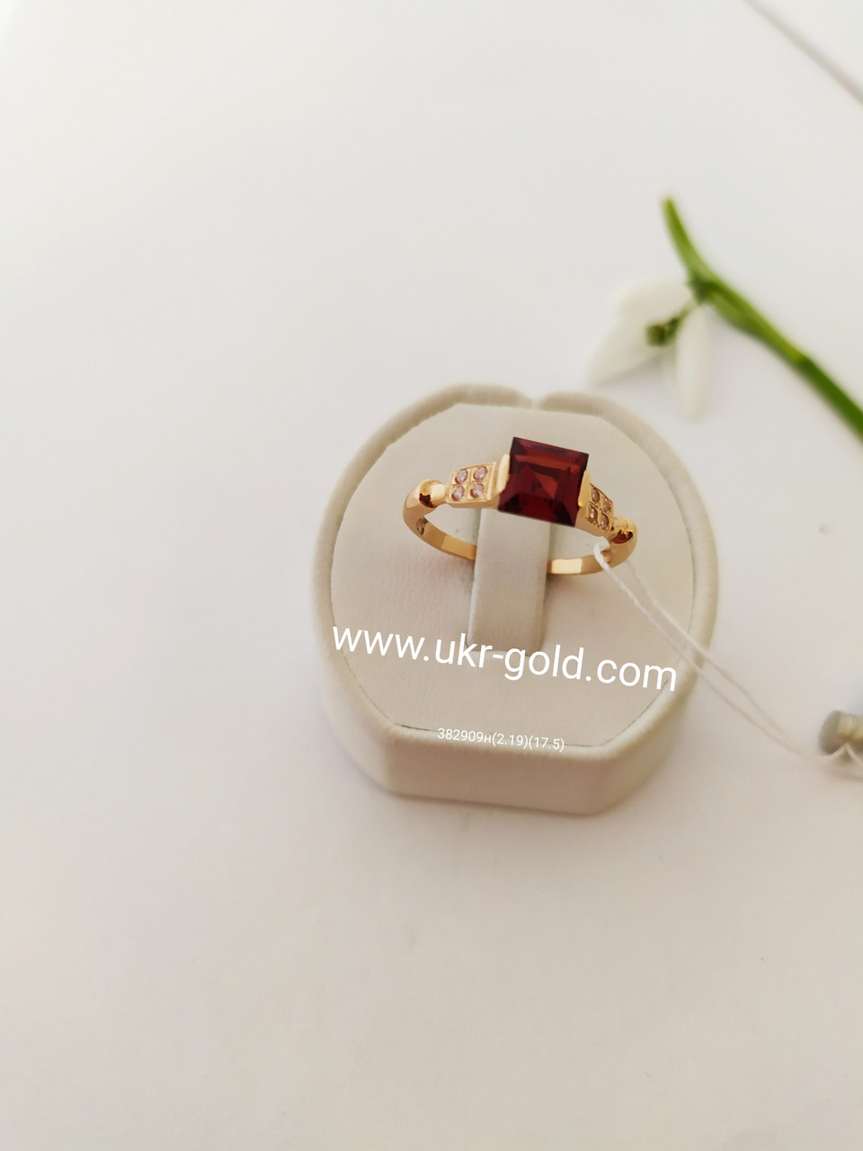 Золоте кільце з гранатом, фото 1