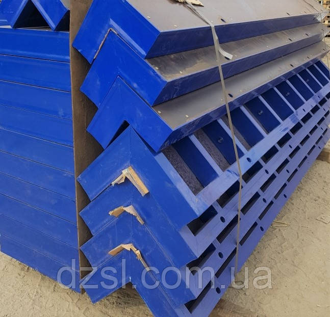 Щит кутовий внутрішній 0,3 х 0,3 х 3,0 (м), стінова опалубка
