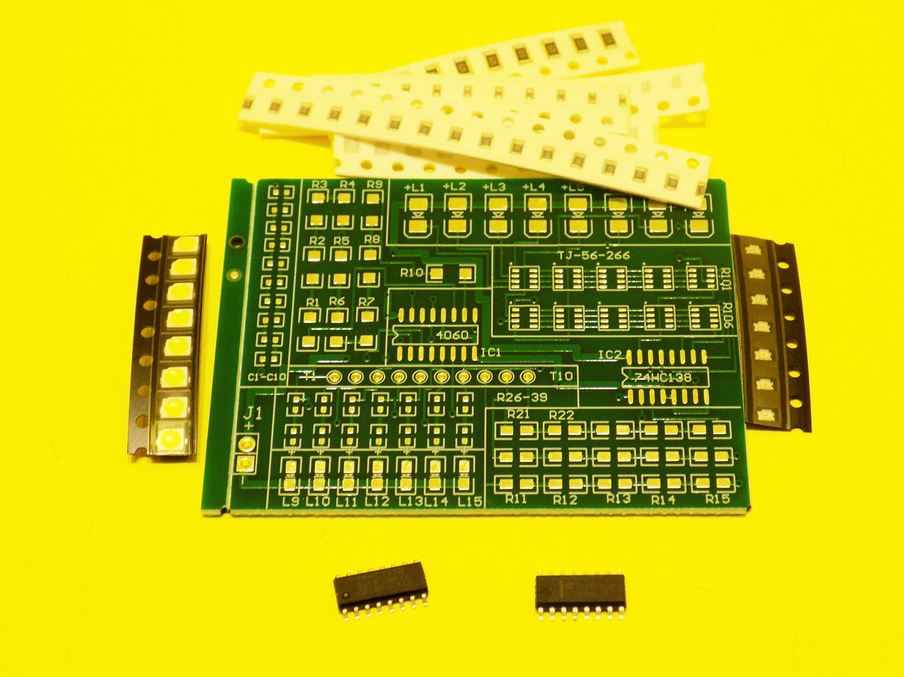 Плата управління на 15 діодів, CD4060 + 74HC138 DIY