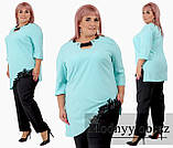 Ошатний жіночий костюм-двійка великих розмірів: асиметрична блуза + штани (р.48-58). Арт-2273/42, фото 6