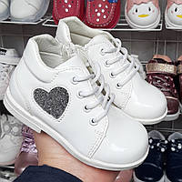 Детские Белые лаковые Деми ботинки кроссовки для девочки 22(14см),23(14,5см) запас 0,5+1см