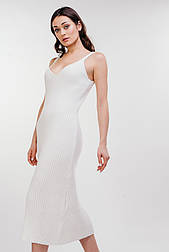 Жіноче в'язане плаття міді з декольте розмір М