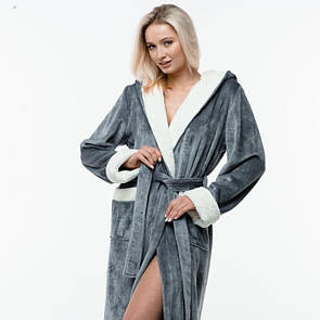 Банний довгий халат з плюшевої махри з капюшоном та чобітками. Колір сірий -молочний