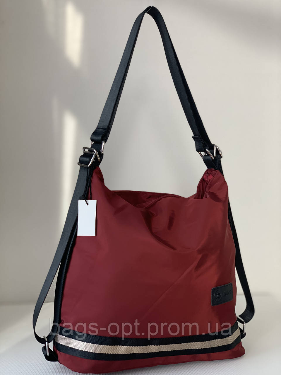 Спортивна нейлонова сумка-рюкзак бордового кольору, фото 1