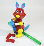 Каталка кенгуру червоний з пискавкою в кульку, фото 3