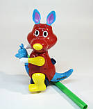 Каталка кенгуру червоний з пискавкою в кульку, фото 5