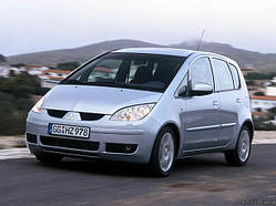 Лобове скло на MITSUBISHI COLT 2004-08 р.в.