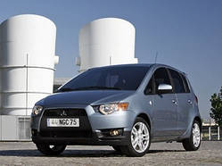 Лобове скло на MITSUBISHI COLT з 2008 року