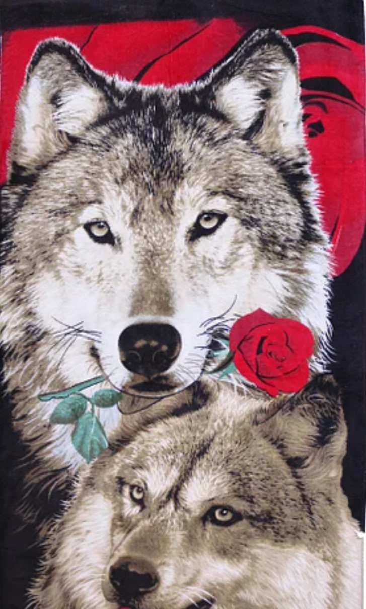 Пляжний рушник Волки з трояндою