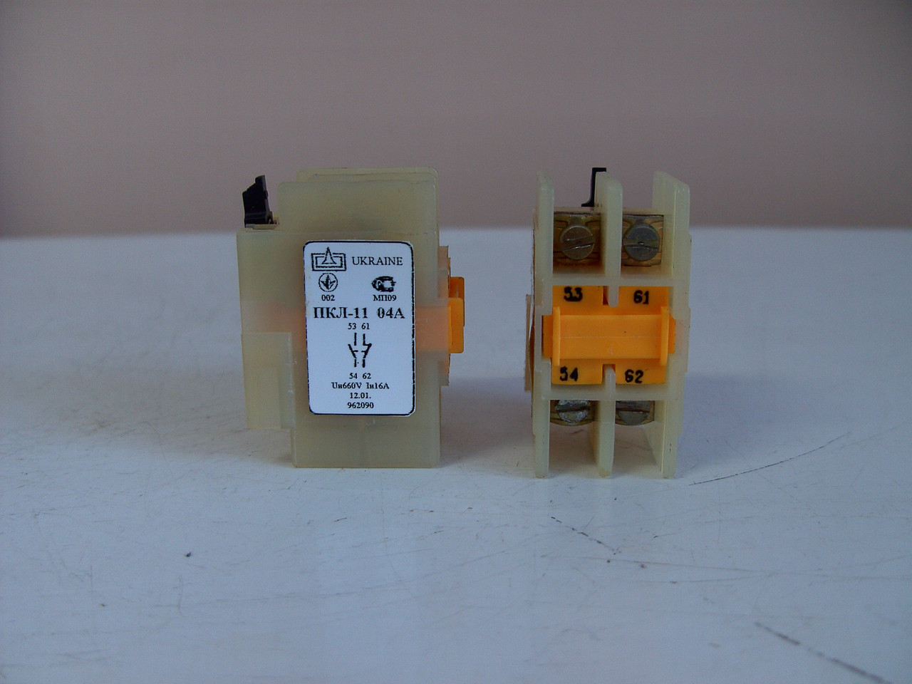 Приставка ПКЛ-11 04 А на пускач ПМЛ: продаж, ціна у Харкові. Контактори ...