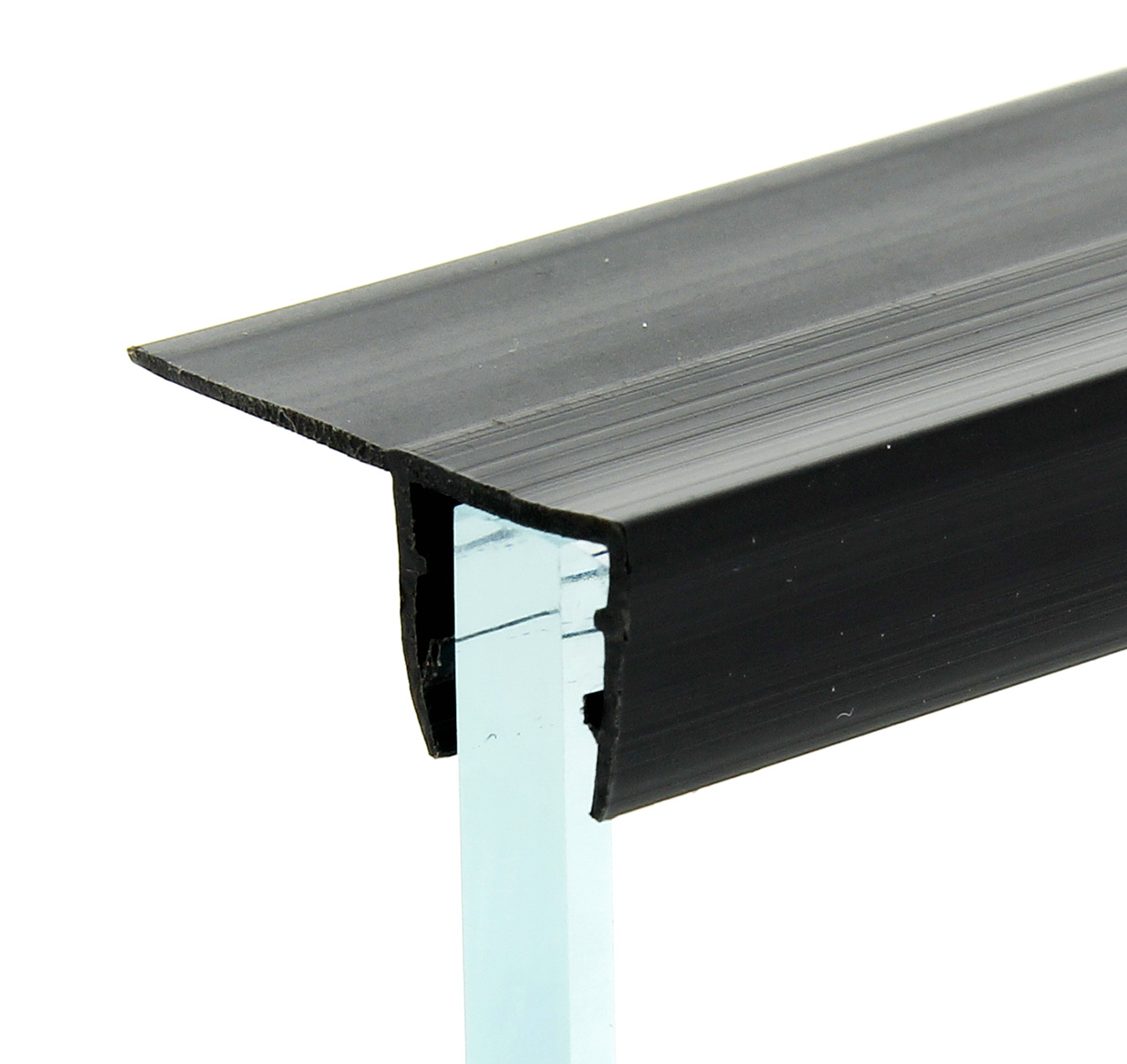 Ущільнювач для душової кабіни, чорний, бічний ( ВФ04 БЛ ) довжина 2 м. Вія 15 мм.