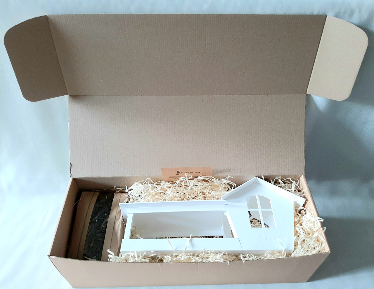 Годівниця для птахів віконна "Будиночок" біла у подарунковій упаковці