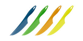 Ніж для нарізки тіста на килимку