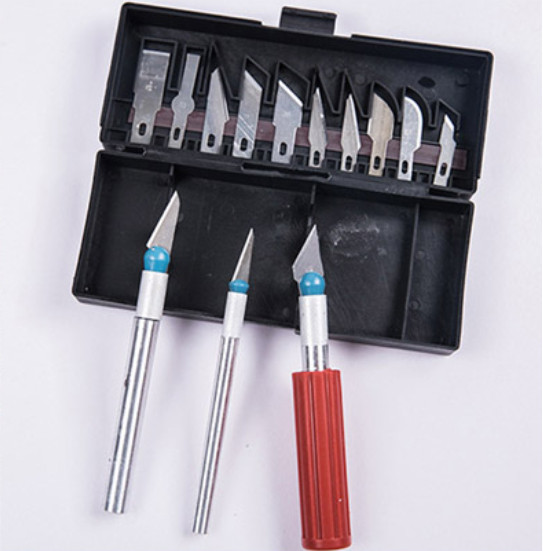 Набір ножів для різьблення по дереву і шкірі 3 шт зі змінними лезами 13 шт Ніж скальпель макетний ніж