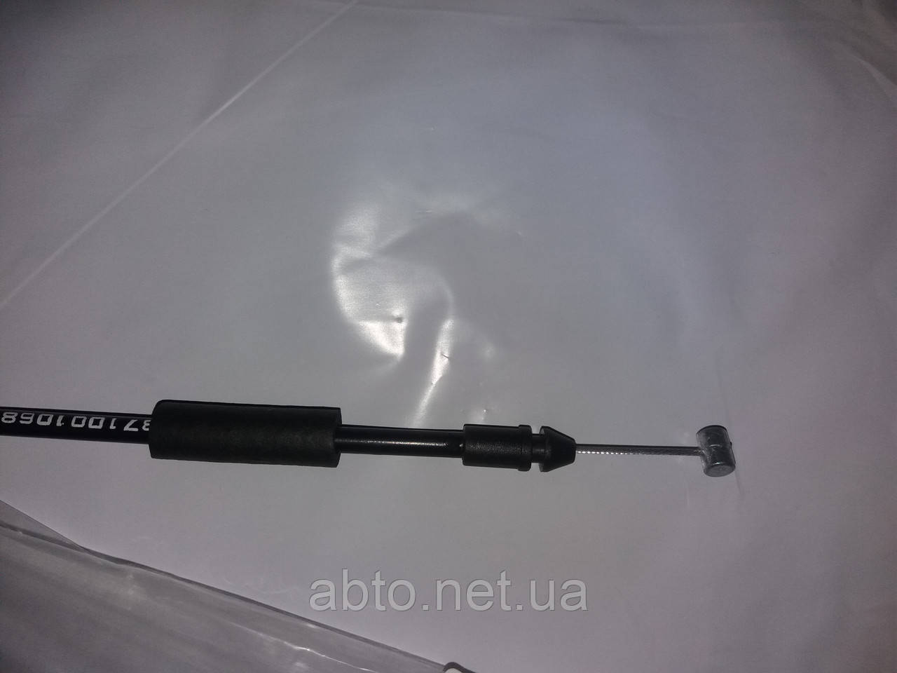 Трос замка дверей передньої Geely Emgrand EC7 1068002087