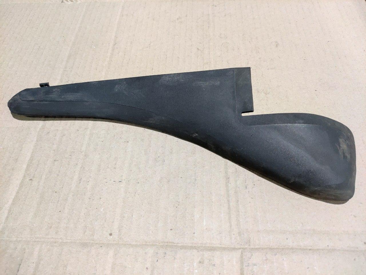 Накладка лобового скла (ліва) Renault Master, Opel Movano 2010-, 668110012R (Б/У)