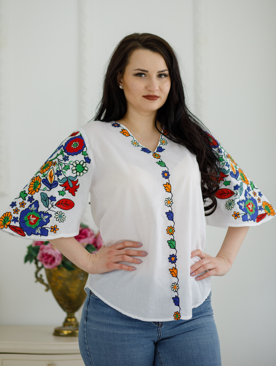 Стильна жіноча етнічна біла батистова вишита блуза №854