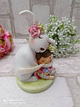 Статуетка із кераміки "Кролик з дівчинкою" h 11 см, фото 4