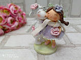 Статуетка із кераміки "Вівця з дівчинкою" h 11 см, фото 2