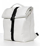 Модний жіночий білий рюкзак роллтоп невеликий міський, повсякденний рол, матова екошкіра, фото 6
