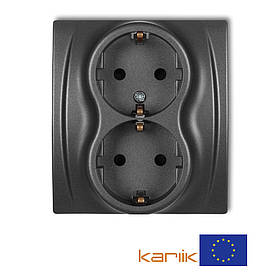 Розетка 2-а із заземленням, шторками Karlik LOGO 11LGP-2sp графітова внутрішня 16А 250В (у зборі з рамкою)