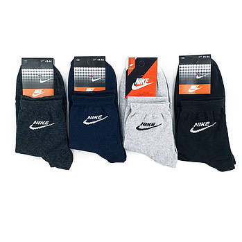 Чоловічі середні спортивні бавовняні шкарпетки Nike