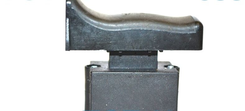 Кнопка-вімікач перфоратора DWT Hammer