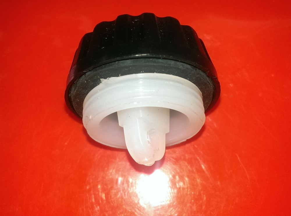 Пробка бака оливи на бензопилу Мотор Січ "МС - 270" (дрібна різь), фото 1