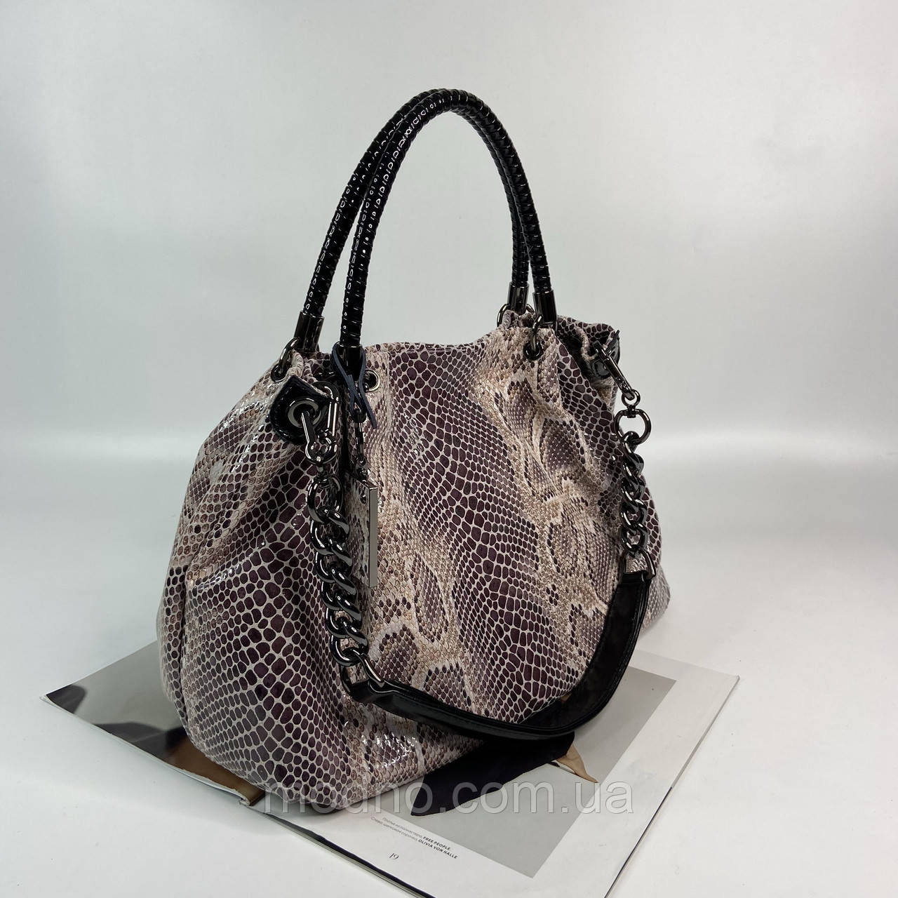 Женская кожаная сумка на плечо со структурой под змею Polina & Eiterou - фото 4 - id-p1373988928