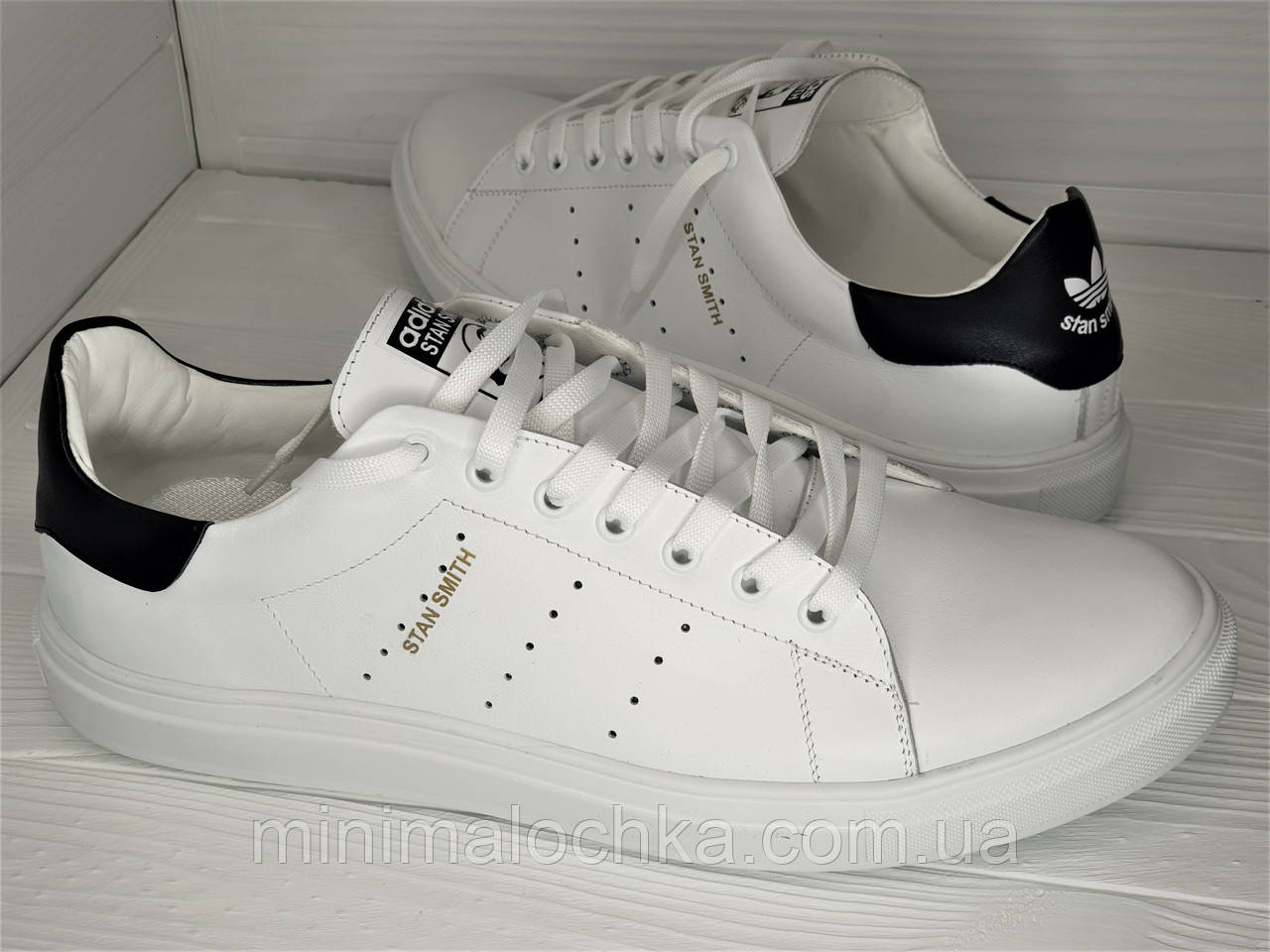 Найк аир с бабочками. Белые кроссы 37. Белые кроссы со смайлом. Nike air max force 1. Кроссовки на полой подошае.