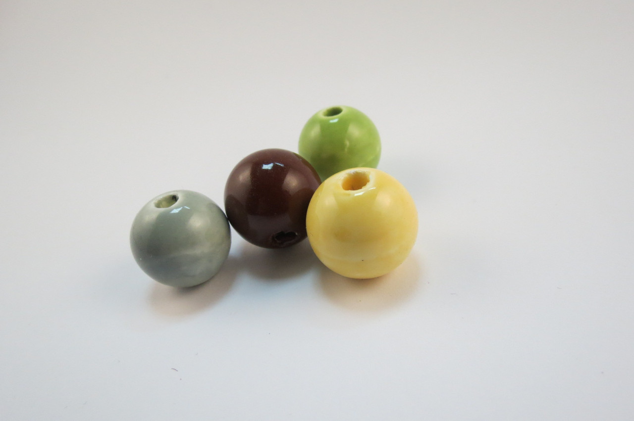 Намистина кераміка, 20 мм діаметр, отвір 5 мм, Колір: мікс, Ціна за 10 шт