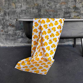 Пляжний рушник великий з принтом Качечки