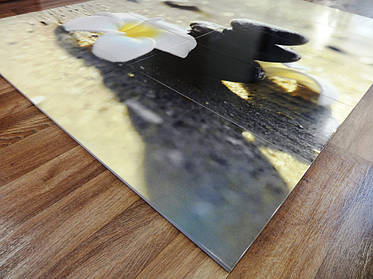 Панно на керамической плитке Белый цветок и Черные камни 2