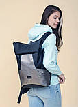 Стильний жіночий рюкзак роллтоп з еко-шкіри міський, для поїздок, ноутбука, чорний - сріблястий металік, фото 10