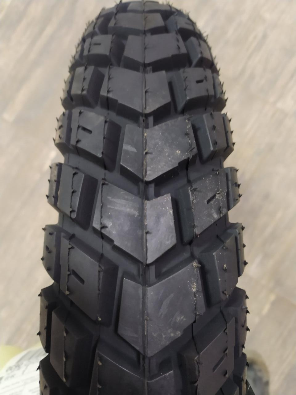 Покрышка 100/90-17 DSI SRI/MC-47 Бескамерка