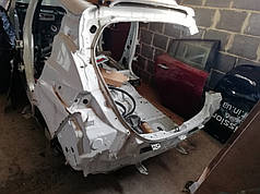 Чеверть крило задня лівая QABG -PEARL / BRILLIANT WHHT Nissan Leaf ZE1 (18-) 78113-5SA0A дефект