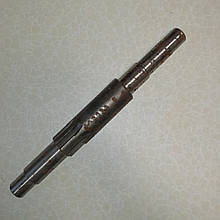 Вал відбору потужності проміжного редуктора d 25 мм L=335 мм