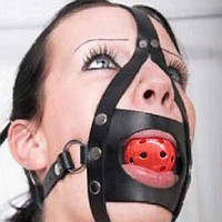 Шкіряний кляп для рота чорно-червоний Кайф