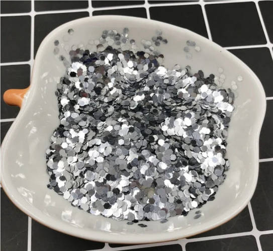 Конфетти чешуйки серебро 3 мм, 1 кг (Китай) (ID#1376233791), цена: 693 ...