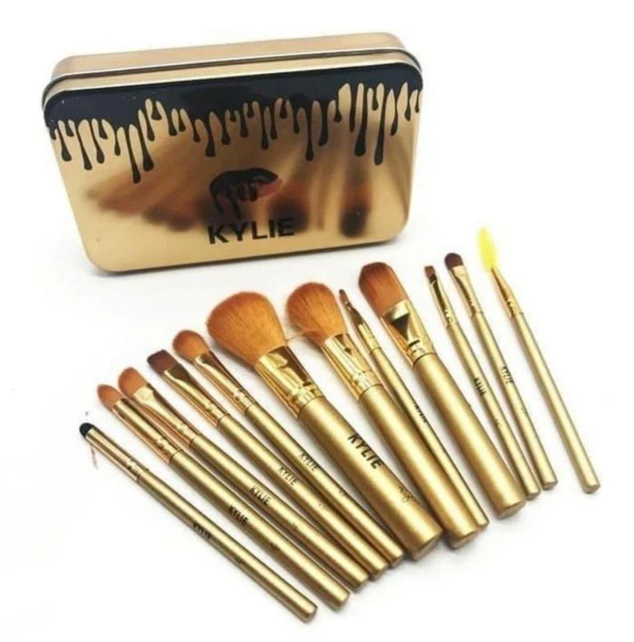Профессиональный набор кистей для макияжа Kylie Jenner Make-up brush Gold set 12 шт - фото 1 - id-p1140406391
