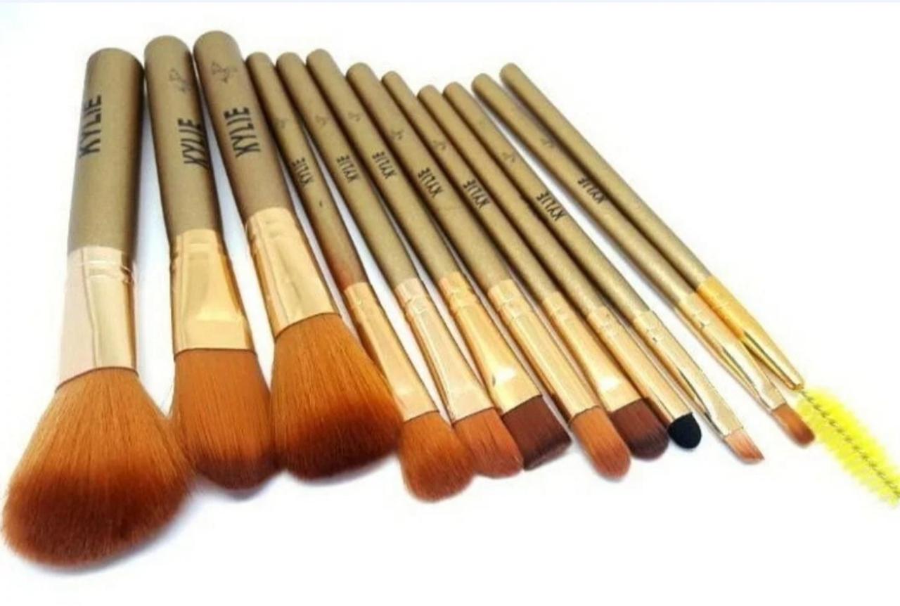 Профессиональный набор кистей для макияжа Kylie Jenner Make-up brush Gold set 12 шт - фото 6 - id-p1140406391