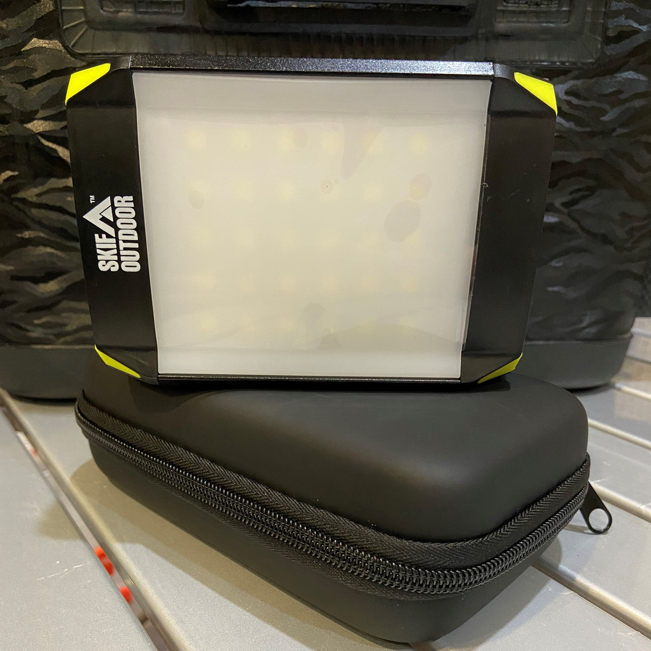 Ліхтар кемпінговий SKIF Outdoor Light Shield black / green