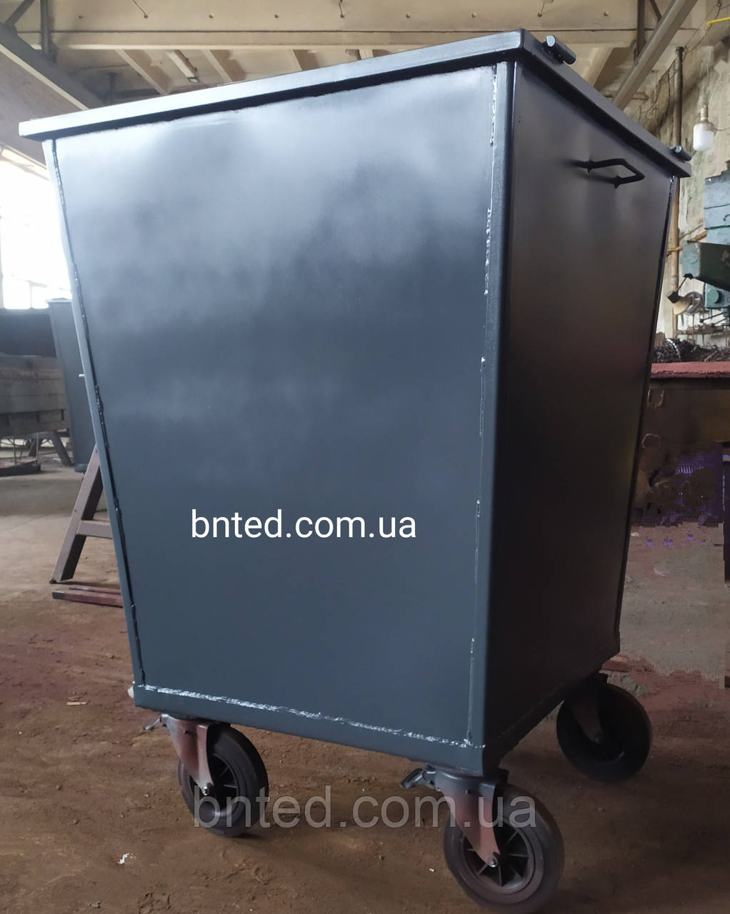Контейнер для сміття 0.75 м. куб (з кришкою та колесами), фото 1