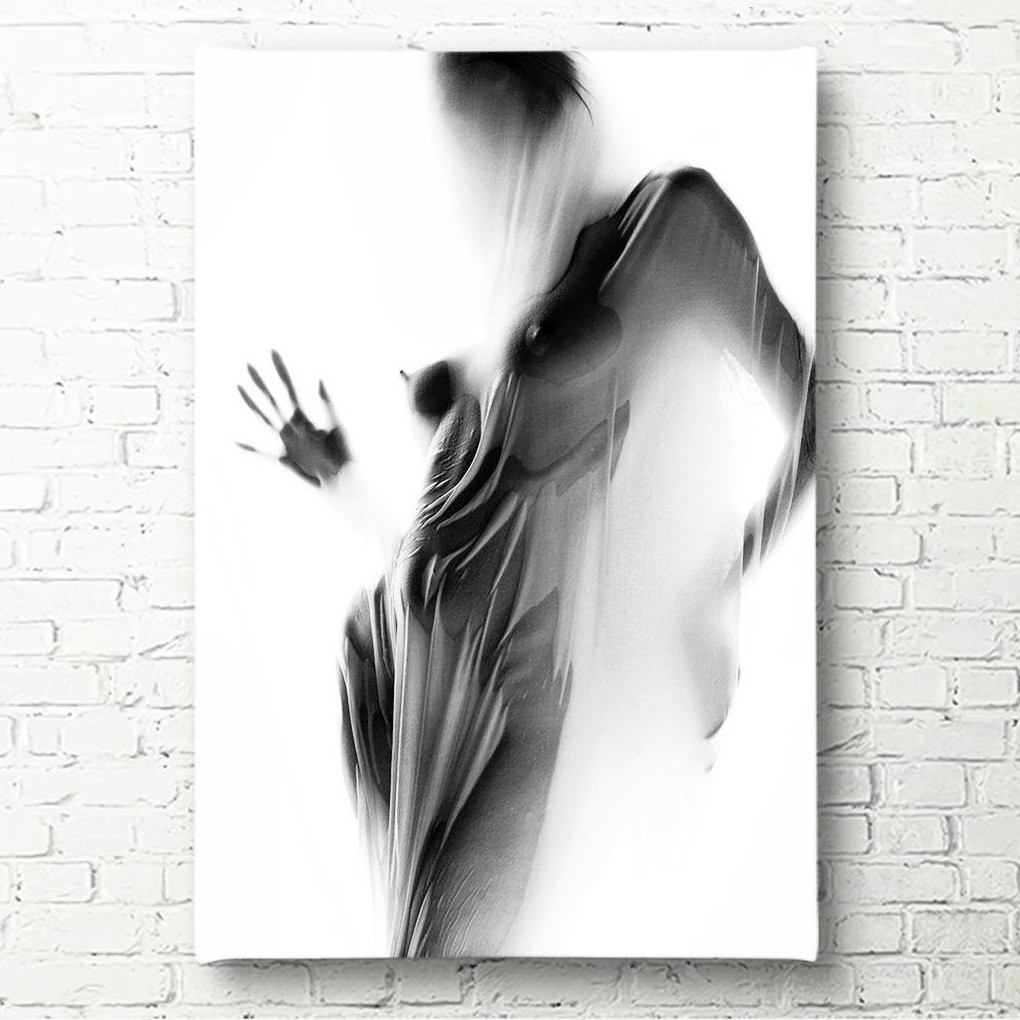 Картина на склі Силует дівчини за мокрою тканиною, фото 1