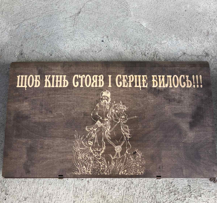 З дерев'яної ручкою шампури і гравіюванням 10шт в коробці книжка