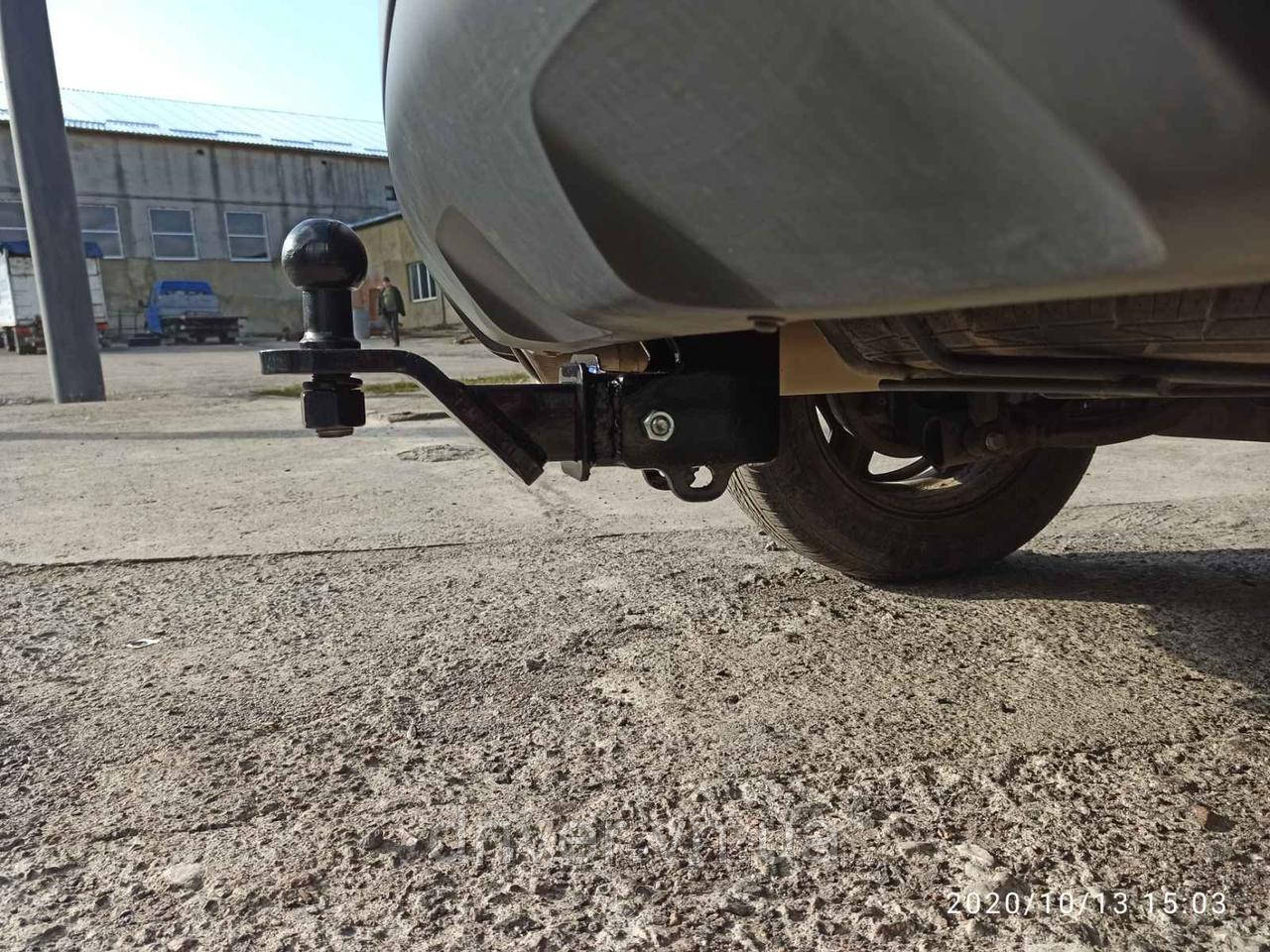 Фаркоп Renault Duster 2009-18 / Duster 2 2017-. Гак під квадрат