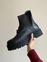 Боты черные Др Мартинс Жадон Блек без меха. Женские кожаные ботинки на осень Dr. Martens Jadon Total Black.