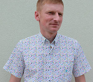 Модні сорочки для чоловіків: сучасні тенденції і тонкощі чоловічого стилю